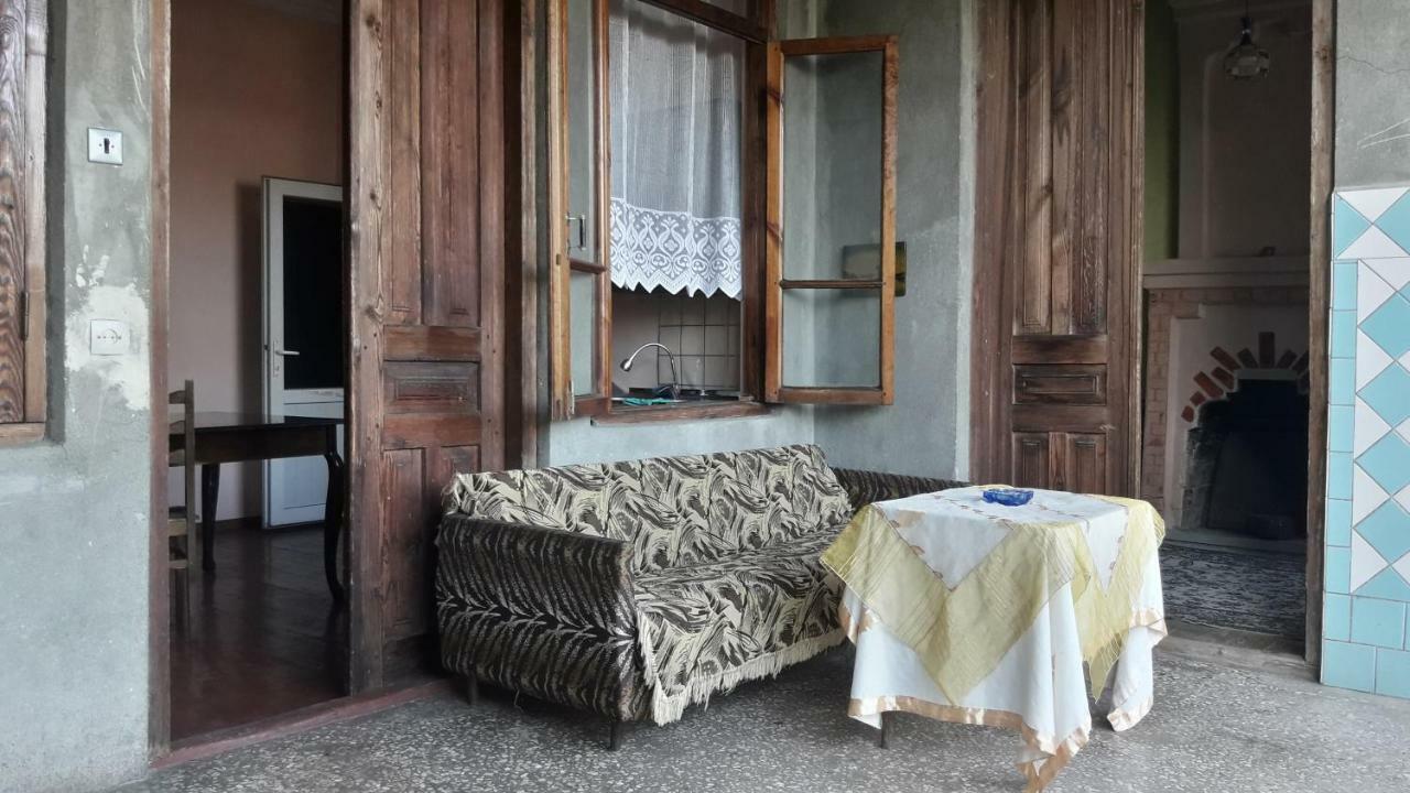 Cozy House Hotel Zugdidi Kültér fotó